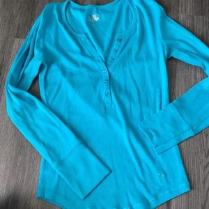 Girl’s long sleeve top 😊